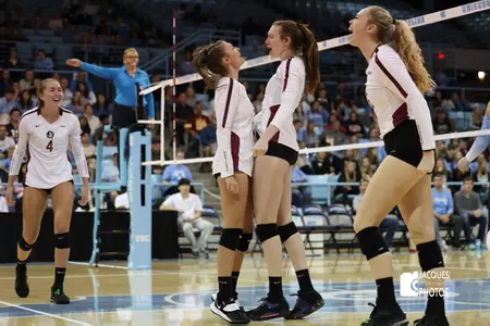 Seminoles Win Five-Set Thriller Over UNC