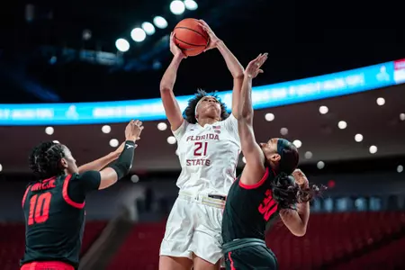 Women’s Hoops Begins Cancun Challenge