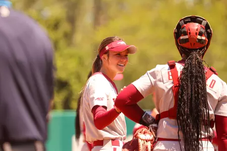 No. 4 Softball Bounces Back to Take Series Against Virginia
