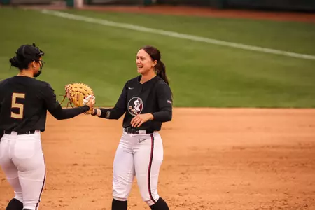 No. 4 Softball Shuts Out Jacksonville in Midweek Matchup
