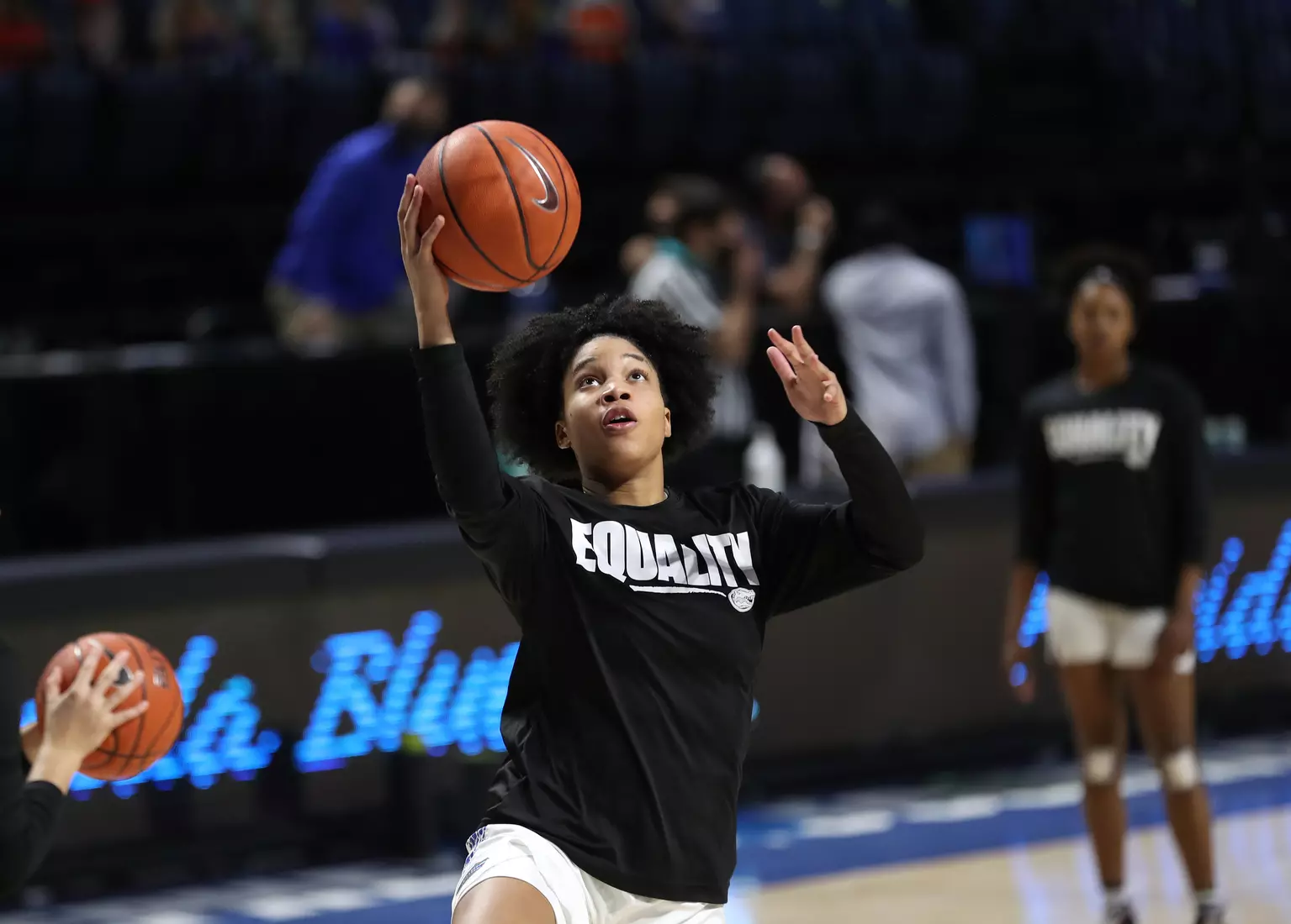 Scenes from the Gators' 84-52 win against the Texans