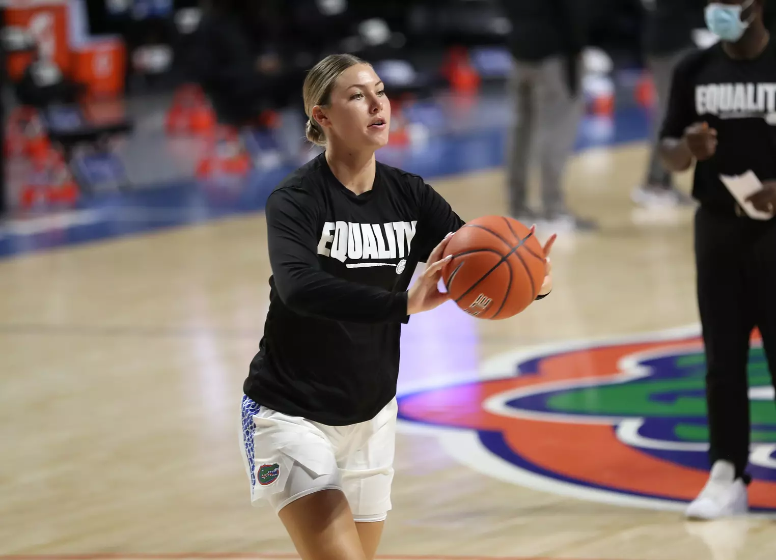 Scenes from the Gators' 84-52 win against the Texans