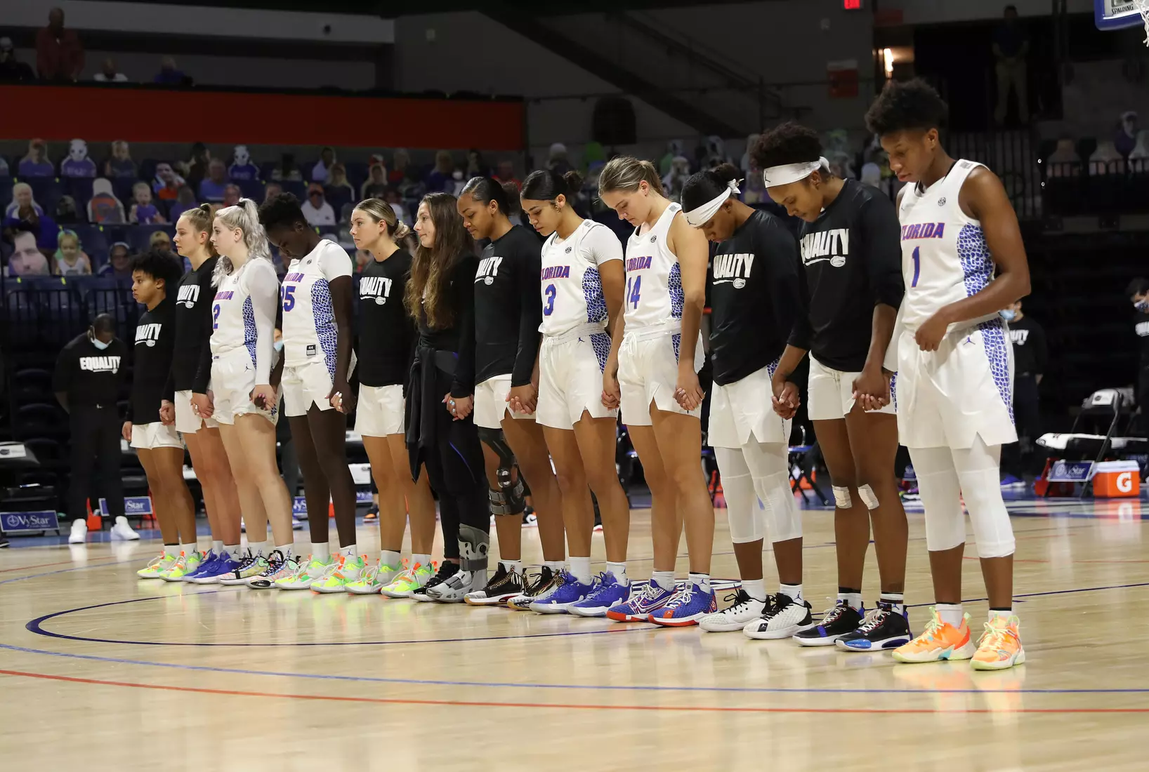 Scenes from the Gators' 84-52 win against the Texans