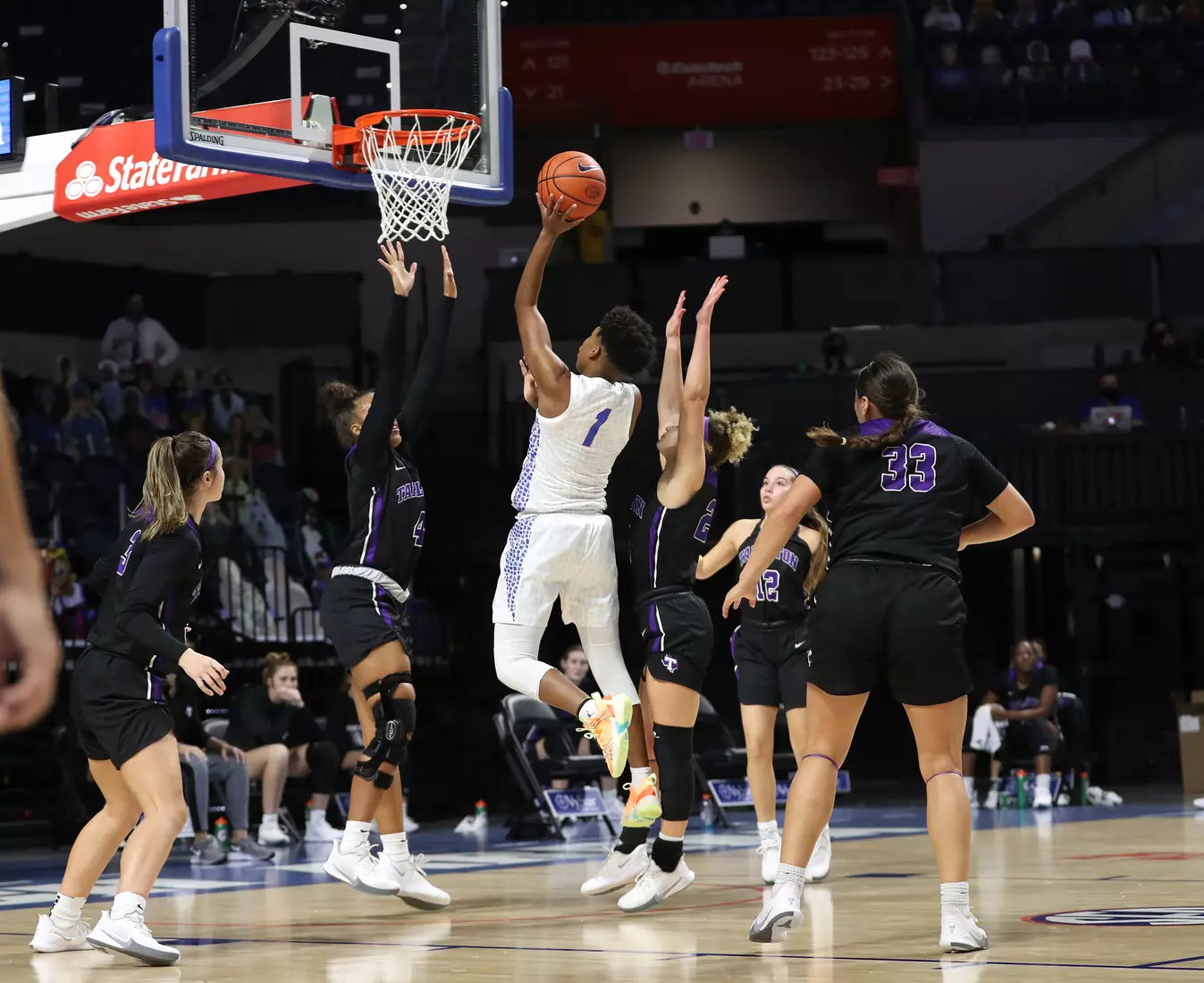 Scenes from the Gators' 84-52 win against the Texans