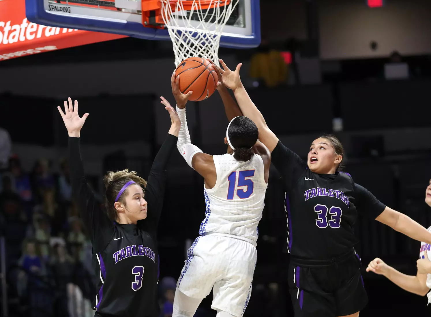 Scenes from the Gators' 84-52 win against the Texans