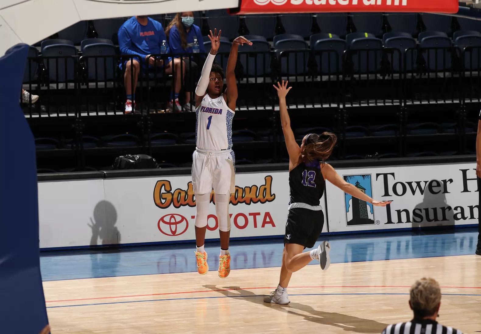 Scenes from the Gators' 84-52 win against the Texans