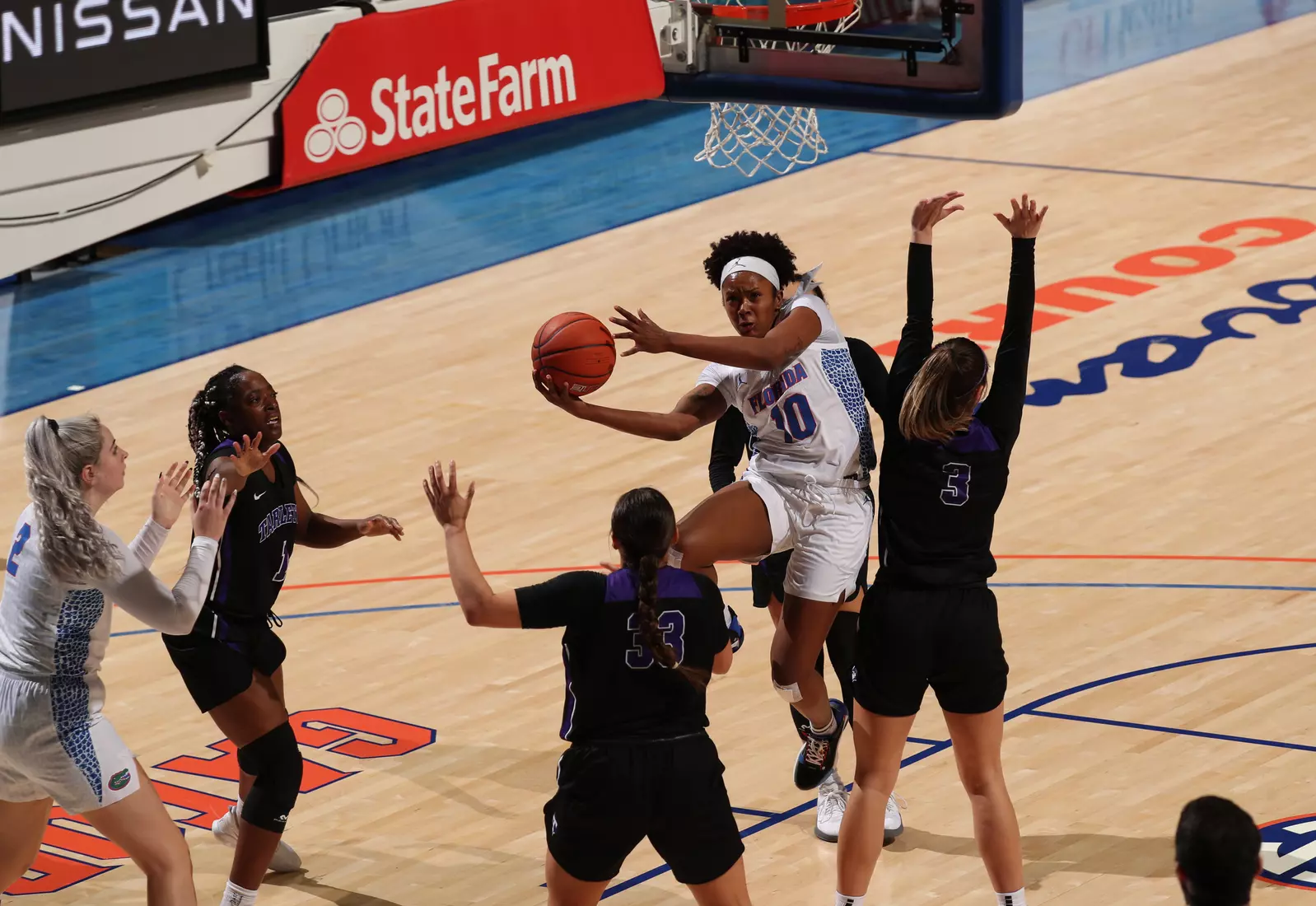 Scenes from the Gators' 84-52 win against the Texans