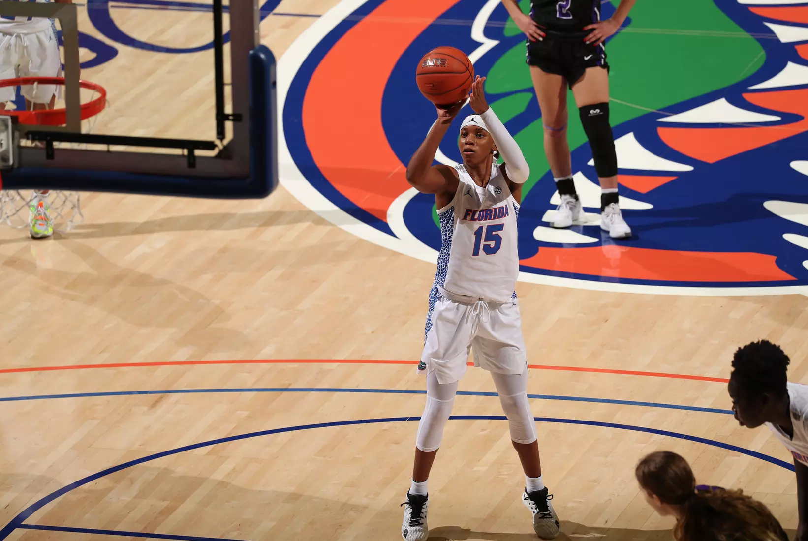 Scenes from the Gators' 84-52 win against the Texans