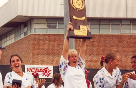 Jill Craybas - 1996 Honda-Broderick Award (tennis)