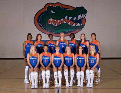 2006 Volleyball Roster Team Photo