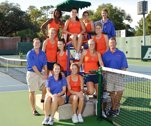 2009 Women's Tennis Roster Team Photo