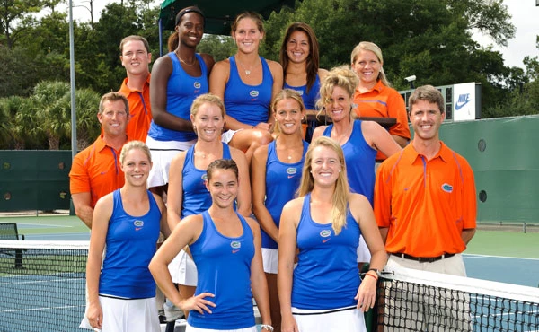 2010 Women's Tennis Roster Team Photo