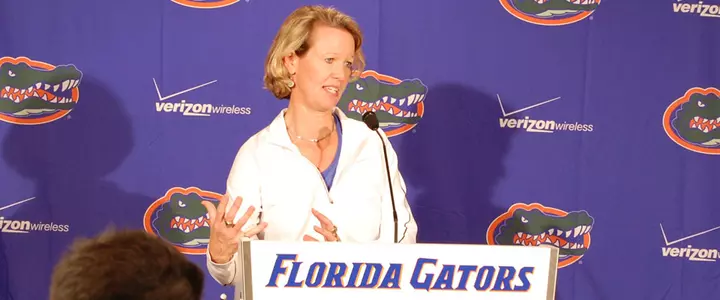 Head Coach Mary Wise Met with the Media on Monday