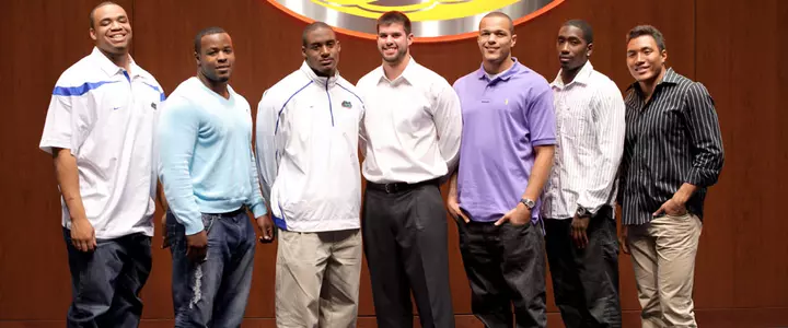 Twelve Gator Football Players to Earn Degrees This Weekend