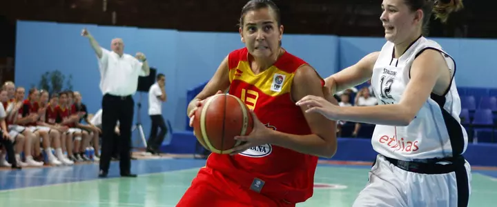 Vilaro Aragones Adjusting to Her New Life with Gators Women's Basketball Team