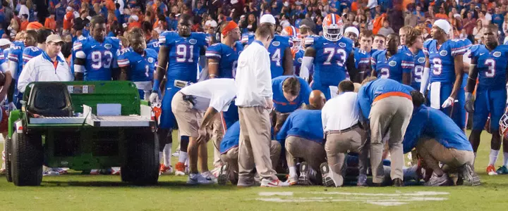 A Scary Moment Ends in Relief for Gators Linebacker Kitchens