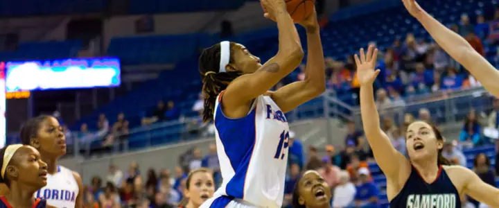 Women's Hoops Uses Hot Shooting Night to Defeat Samford, 81-56