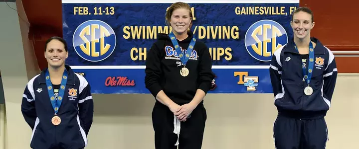 Dodson Breaks SEC Record and Wins Gold on First Night of 2011 SEC Diving Championships