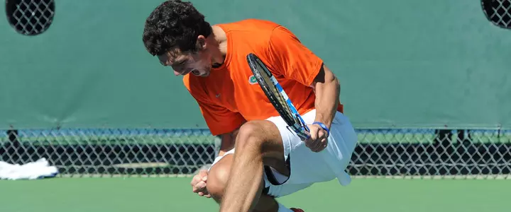 Men's Tennis Tops Stanford in 4-3 Thriller At ITA Indoors As Jackson Picks Up Win No. 400