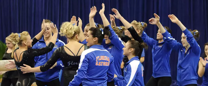 No. 1 Florida Heads to No. T-15 Arkansas for Final SEC Meet