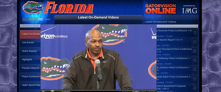 Coach Holloway Met the Media Monday
