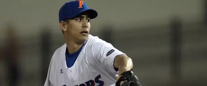 No. 3 Florida Sweeps Tennessee, 9-1