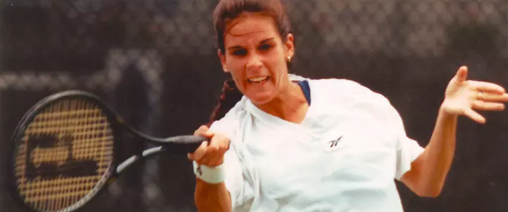 Former Women's Tennis Star Dawn Buth Inducted into UF Athletic Hall of Fame