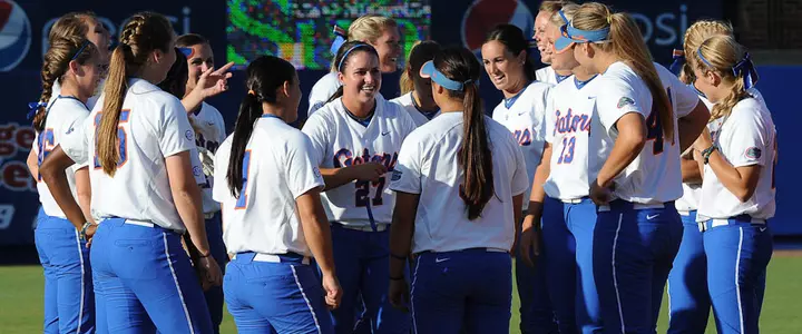 Cheyenne Coyle Walk-Off Homer Lifts No. 4 Gator Softball Over No. 3 Tennessee in Series Opener