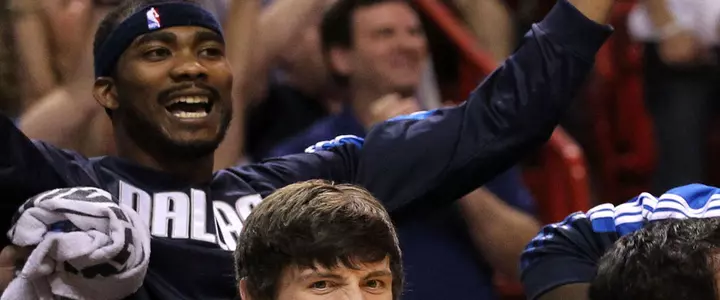 Former Gator Hoops Star Brewer Celebrates NBA Title