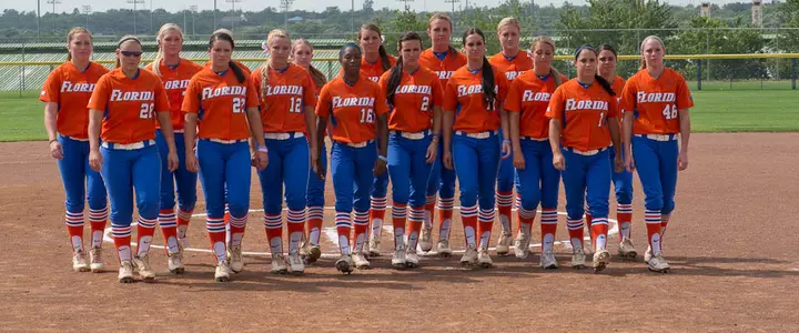 Gator Softball Embarks On WCWS Opener Versus Missouri Thursday