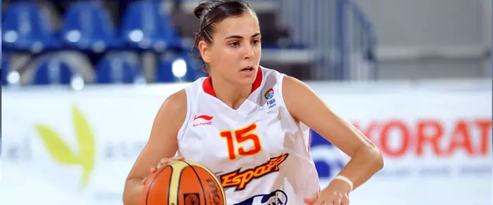 Andrea Vilaro Aragones Completes Women's Basketball Signing Class