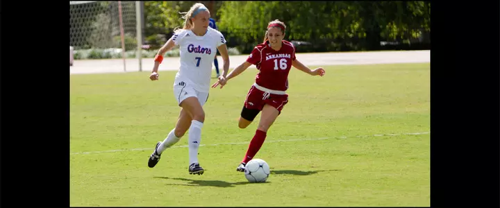 Florida Soccer's Kathryn Williamson is SEC Defensive Player of the Week