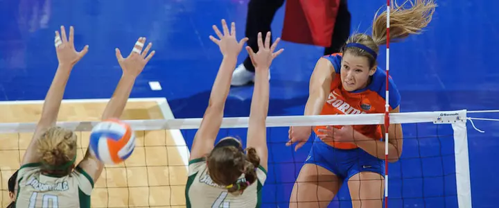 No. 9 Gator Volleyball Continues Win Streak with Campus USA Credit Union Invitational Title