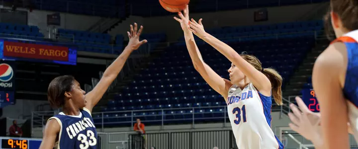 Gators Fall at Arkansas in Double Overtime, 73-72