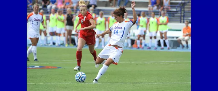 Jo Dragotta picks up trio of weekly soccer honors Monday after three-goal weekend
