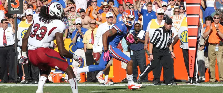 Gators Throttle South Carolina, 44-11, in Key SEC East Showdown