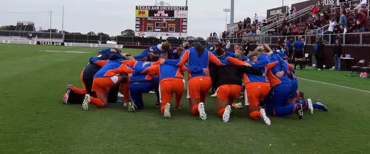 No. 18 Gator Soccer Upsets No. 5 Texas A&M 2-1