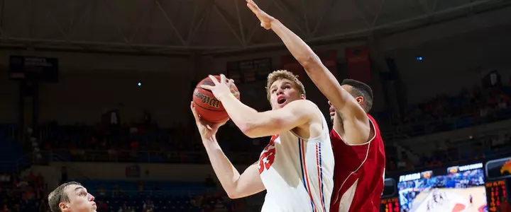 Murphy's Career Night Propels Gators to Rout of No. 22 Wisconsin