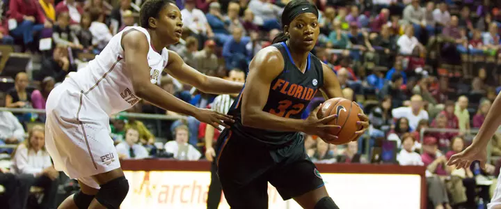 Jennifer George Scores 20 in Gators' First Loss of Season