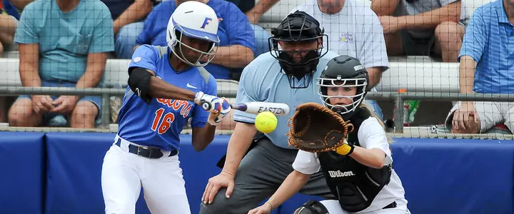 No. 1/3 Gator Softball Completes Sweep of Michigan State, 15-4, Sunday Afternoon