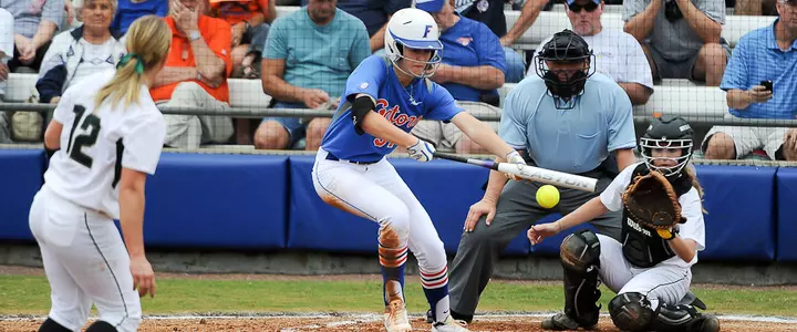 No. 3/4 Florida Softball Falls Short in Bottom of the Seventh at No. 9 Tennessee, 1-0