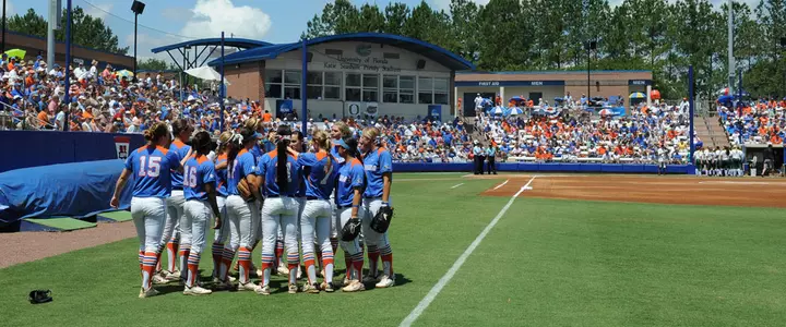 No. 4 Florida Hosts Chattanooga in Mid-Week Doubleheader Wednesday