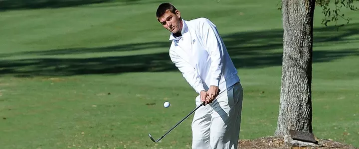 Gators Tied for Second After Round One at Schenkel