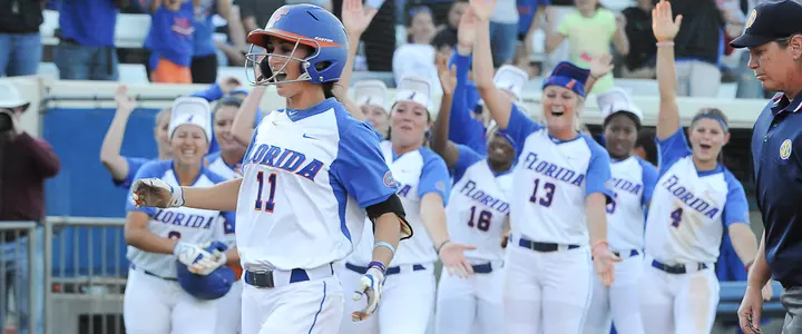 No. 2 Gator Softball Splits Mid-Week Twinbill With No. 23 LSU