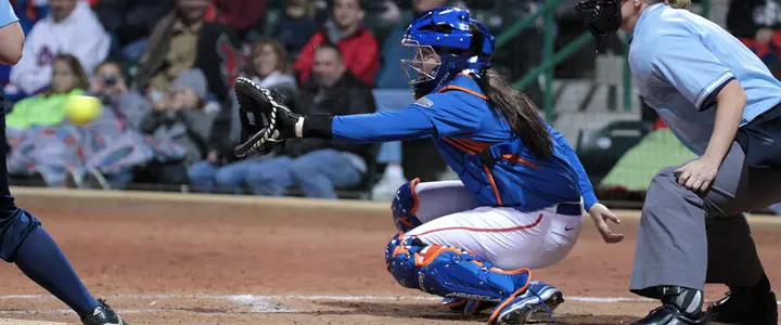 No. 6 Florida Softball Takes Mid-Week Tilt Over No. 21 FSU, 9-1, in Six Innings