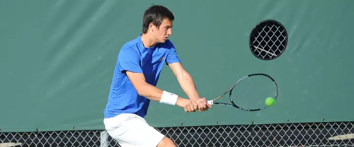 No. 9 Florida men's tennis suffers close road defeat at LSU, 4-2