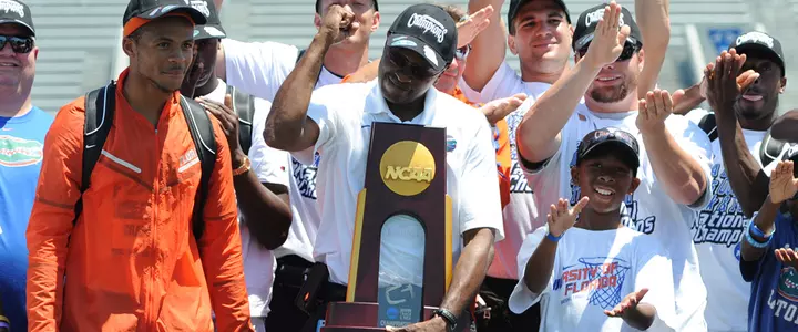 Holloway Honored as 2012 USTFCCCA National Men's Outdoor Coach of the Year
