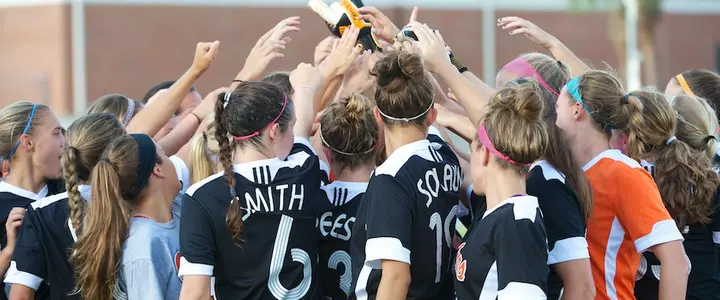 No. 21 Gator Soccer Stunned by Miami 4-1 in Season Opener