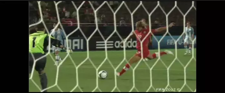 Adriana Leon Turns in Hat-Trick in Canada's 6-0 Win vs Argentina in FIFA U-20 World Cup