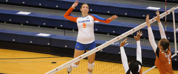 Recek Sets Florida Freshman Record as No. 18 Gators Fall to No. 2 Texas, 3-0